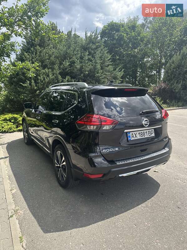 Позашляховик / Кросовер Nissan Rogue 2017 в Харкові