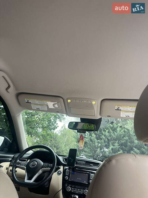 Позашляховик / Кросовер Nissan Rogue 2017 в Харкові