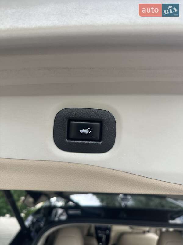 Позашляховик / Кросовер Nissan Rogue 2017 в Харкові