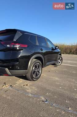 Внедорожник / Кроссовер Nissan Rogue 2024 в 