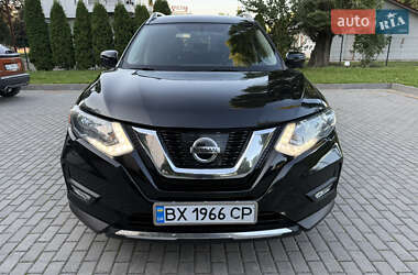 Внедорожник / Кроссовер Nissan Rogue 2017 в Каменец-Подольском