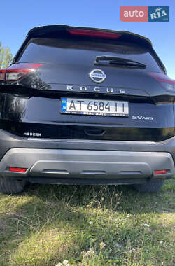 Внедорожник / Кроссовер Nissan Rogue 2021 в 