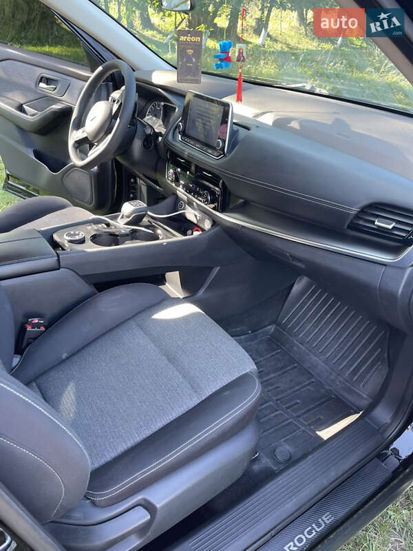 Внедорожник / Кроссовер Nissan Rogue 2021 в Ивано-Франковске