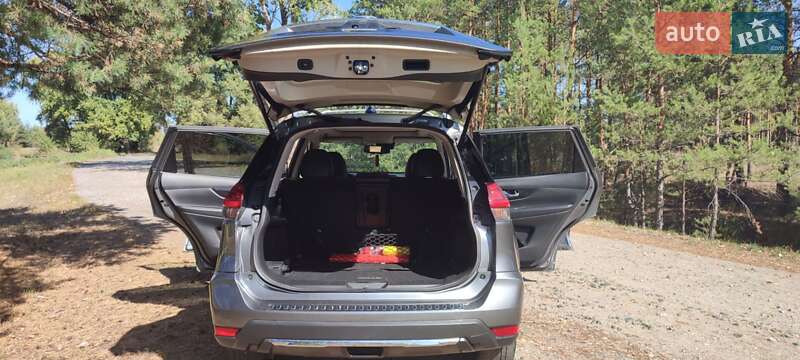 Позашляховик / Кросовер Nissan Rogue 2018 в Павлограді