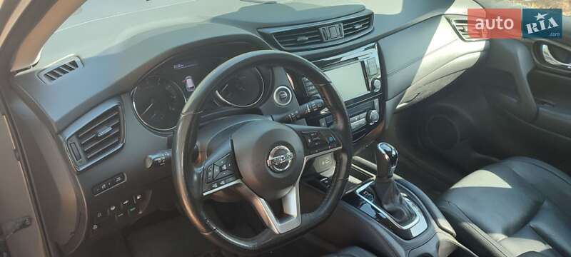 Позашляховик / Кросовер Nissan Rogue 2018 в Павлограді