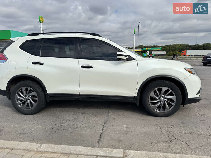 Позашляховик / Кросовер Nissan Rogue 2016 в Первомайську