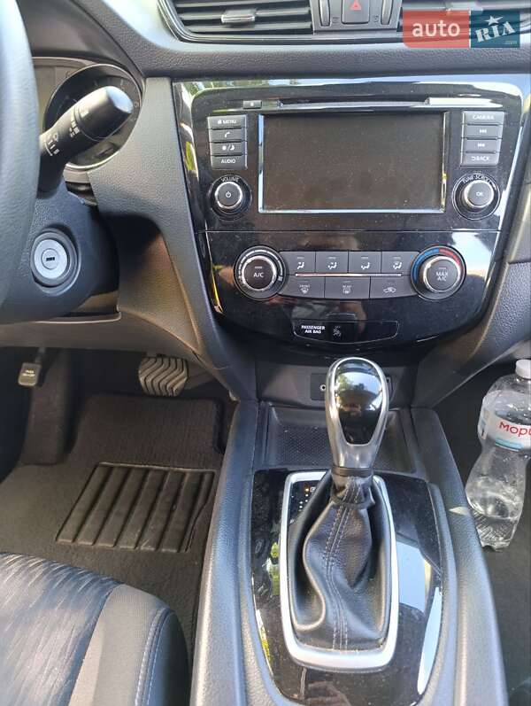 Внедорожник / Кроссовер Nissan Rogue 2018 в Здолбунове