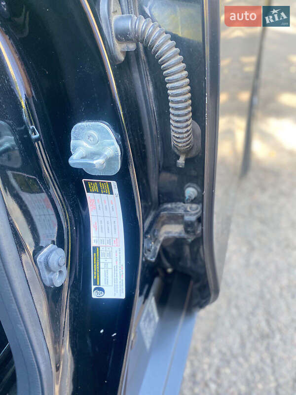 Внедорожник / Кроссовер Nissan Rogue 2015 в Смеле