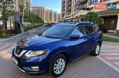 Внедорожник / Кроссовер Nissan Rogue 2017 в Киеве