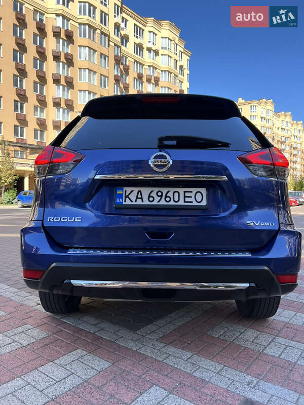 Внедорожник / Кроссовер Nissan Rogue 2017 в Киеве