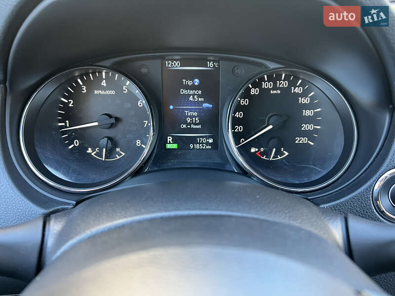 Внедорожник / Кроссовер Nissan Rogue 2017 в Киеве