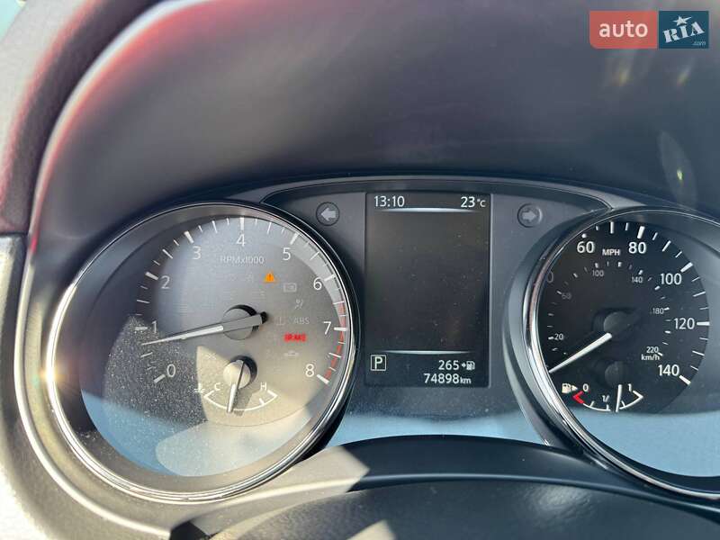 Внедорожник / Кроссовер Nissan Rogue 2017 в Одессе