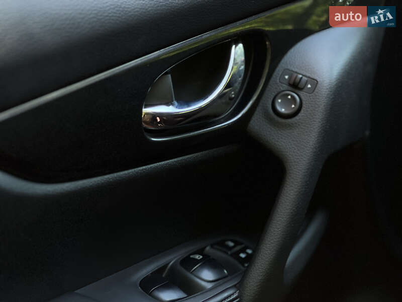 Внедорожник / Кроссовер Nissan Rogue 2017 в Кропивницком фото 11 Внедорожник / Кроссовер Nissan Rogue 2017 в Кропивницком