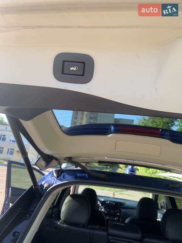 Внедорожник / Кроссовер Nissan Rogue 2018 в Львове