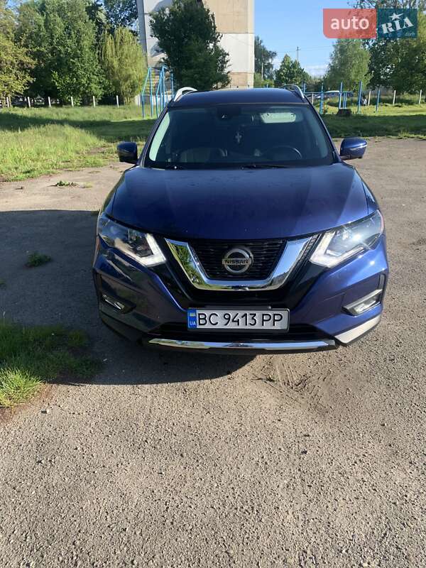 Внедорожник / Кроссовер Nissan Rogue 2018 в Львове