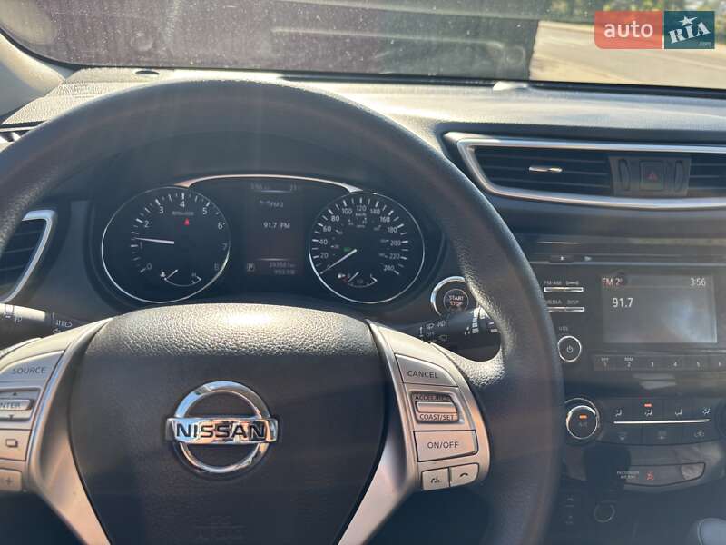 Внедорожник / Кроссовер Nissan Rogue 2015 в Самборе