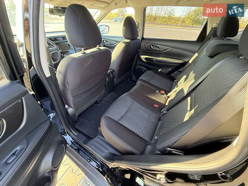 Позашляховик / Кросовер Nissan Rogue 2019 в Миколаєві