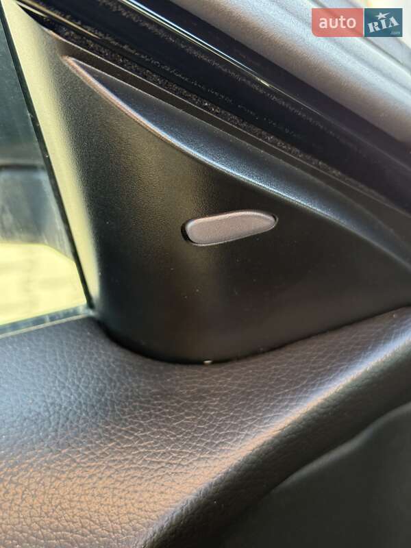 Позашляховик / Кросовер Nissan Rogue 2019 в Миколаєві