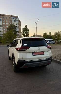 Внедорожник / Кроссовер Nissan Rogue 2021 в 