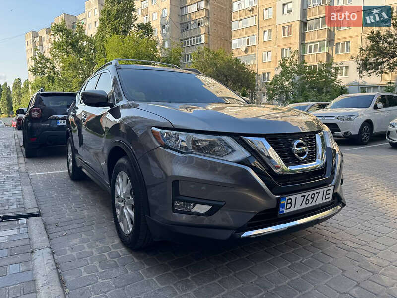 Внедорожник / Кроссовер Nissan Rogue 2016 в Кременчуге