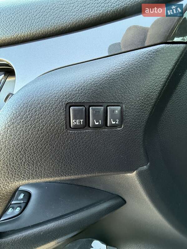 Позашляховик / Кросовер Nissan Rogue 2019 в Миколаєві