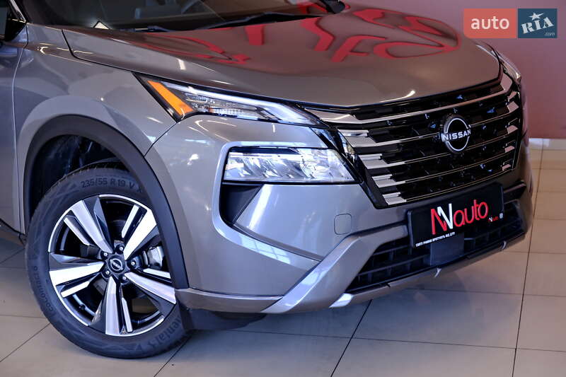 Внедорожник / Кроссовер Nissan Rogue 2023 в Одессе