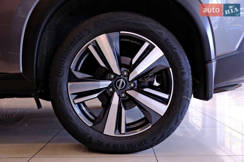 Внедорожник / Кроссовер Nissan Rogue 2023 в Одессе