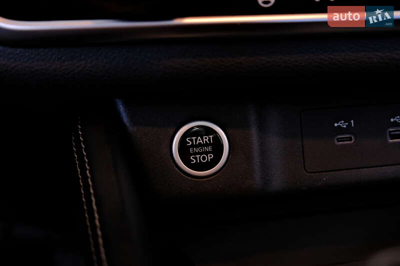 Внедорожник / Кроссовер Nissan Rogue 2023 в Одессе