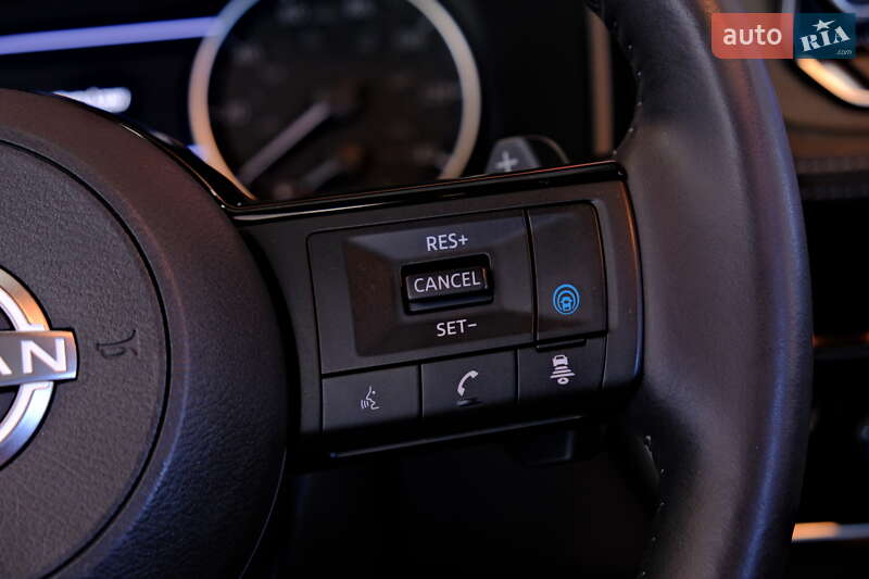 Внедорожник / Кроссовер Nissan Rogue 2023 в Одессе