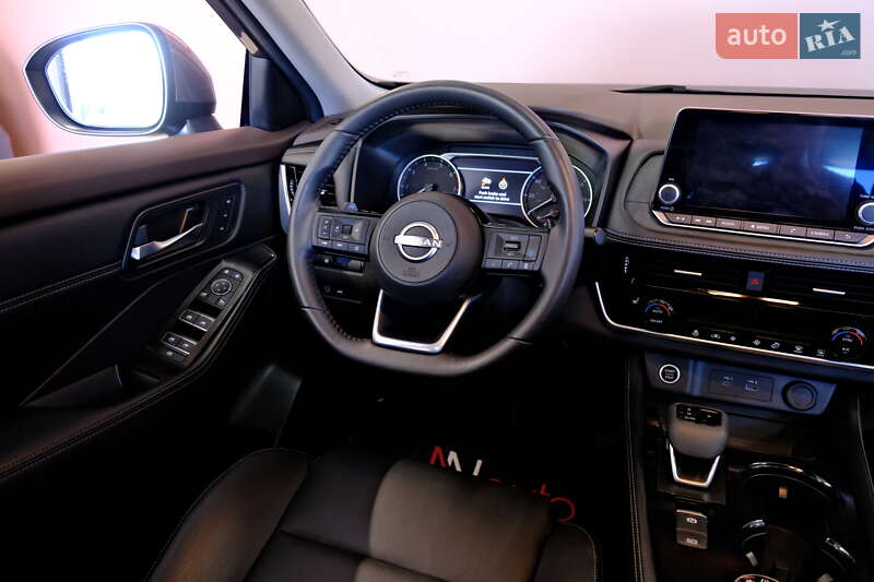 Внедорожник / Кроссовер Nissan Rogue 2023 в Одессе