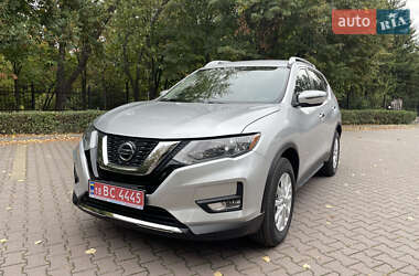 Внедорожник / Кроссовер Nissan Rogue 2018 в Миргороде