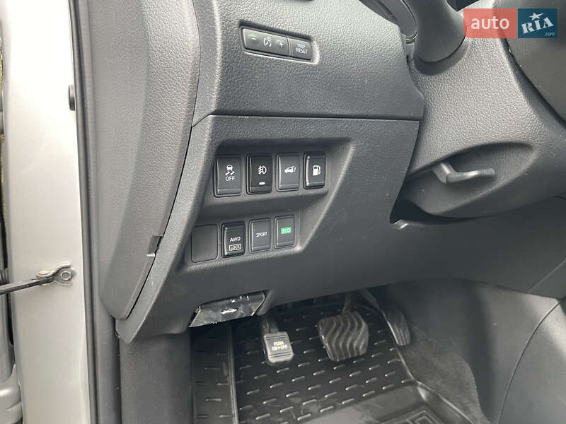 Позашляховик / Кросовер Nissan Rogue 2018 в Миргороді