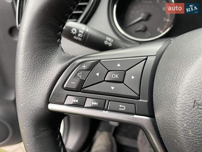 Позашляховик / Кросовер Nissan Rogue 2018 в Миргороді