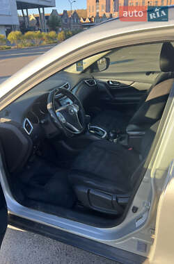 Внедорожник / Кроссовер Nissan Rogue 2015 в Киеве
