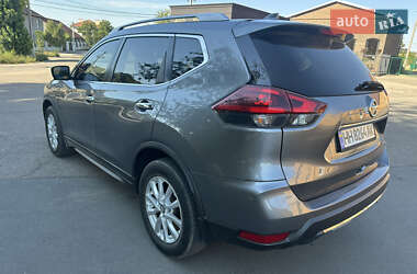 Внедорожник / Кроссовер Nissan Rogue 2018 в 