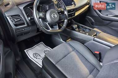 Внедорожник / Кроссовер Nissan Rogue 2023 в 