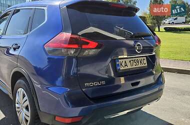 Внедорожник / Кроссовер Nissan Rogue 2017 в 