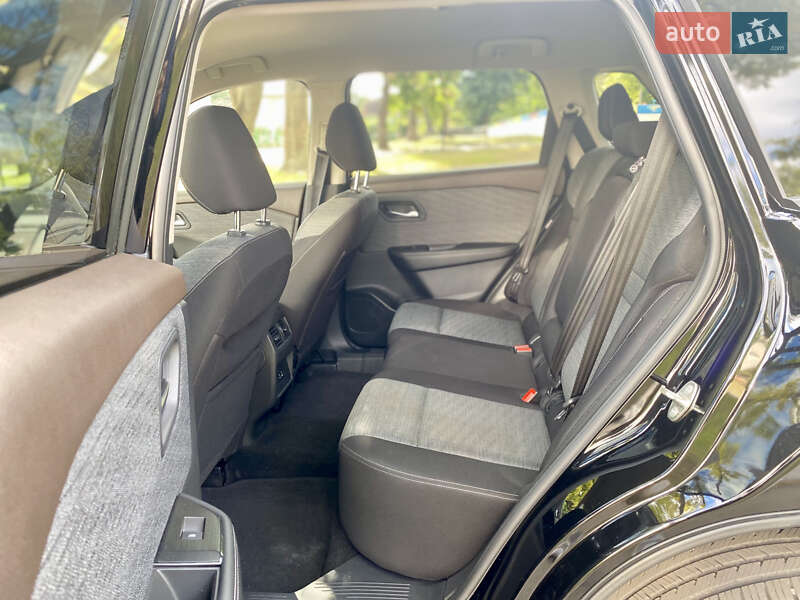 Внедорожник / Кроссовер Nissan Rogue 2020 в Каменском