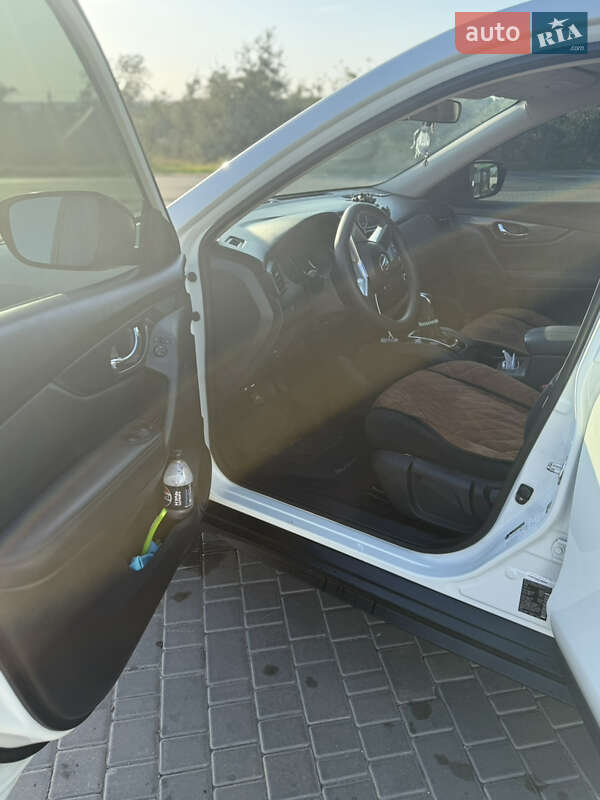 Внедорожник / Кроссовер Nissan Rogue 2017 в Одессе