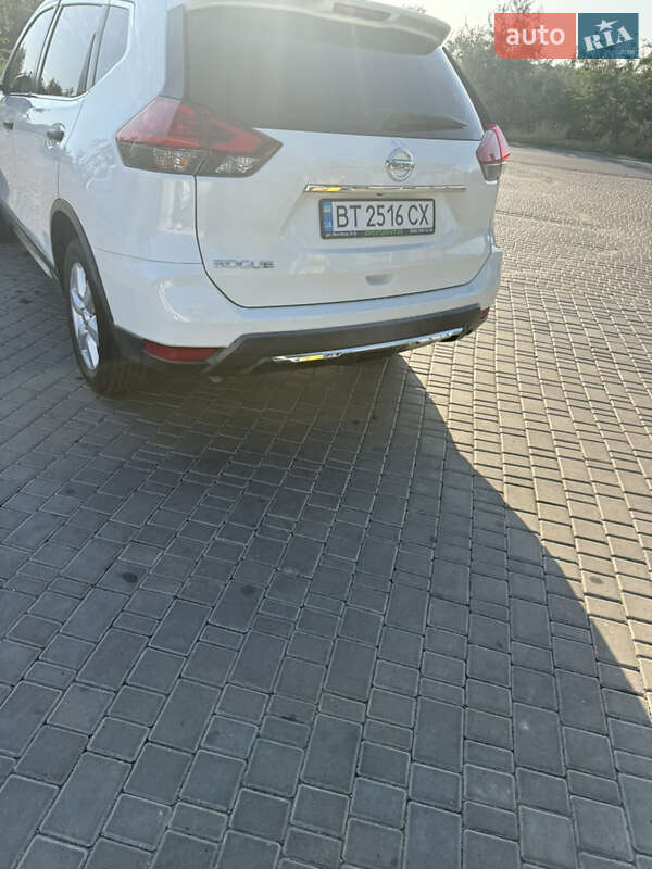 Внедорожник / Кроссовер Nissan Rogue 2017 в Одессе