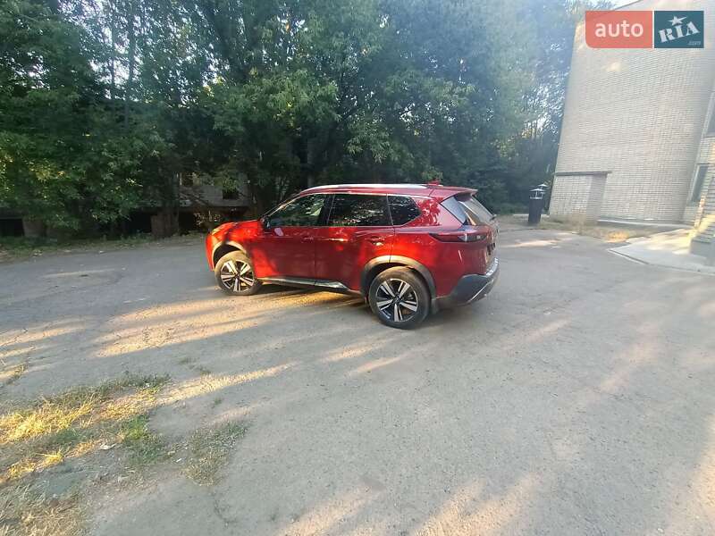 Внедорожник / Кроссовер Nissan Rogue 2022 в Днепре