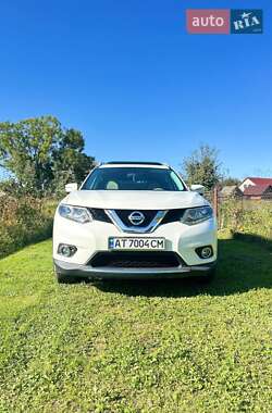 Внедорожник / Кроссовер Nissan Rogue 2014 в Калуше