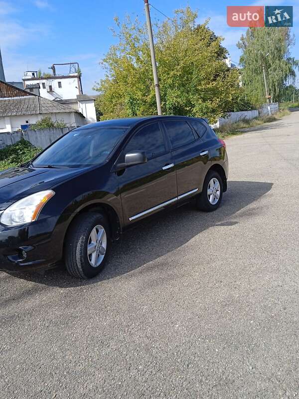 Внедорожник / Кроссовер Nissan Rogue 2012 в Стрые