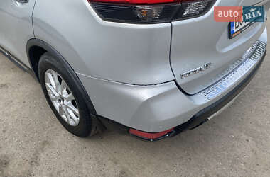 Позашляховик / Кросовер Nissan Rogue 2017 в Львові