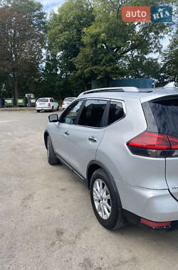 Позашляховик / Кросовер Nissan Rogue 2017 в Львові