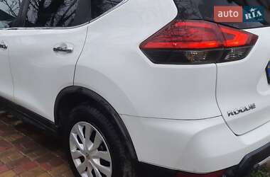 Позашляховик / Кросовер Nissan Rogue 2017 в 