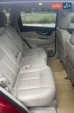 Внедорожник / Кроссовер Nissan Rogue 2014 в 