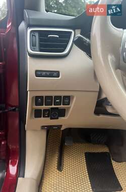 Внедорожник / Кроссовер Nissan Rogue 2014 в 