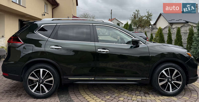 Внедорожник / Кроссовер Nissan Rogue 2018 в Яворове