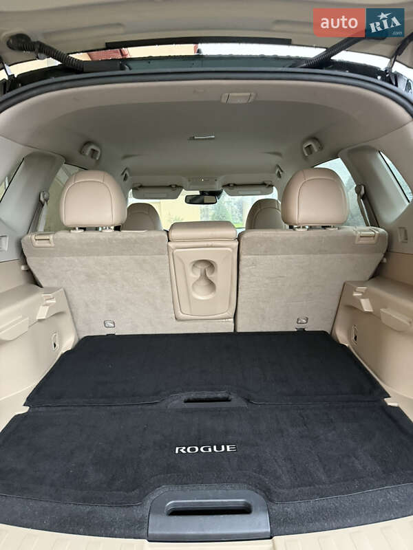 Внедорожник / Кроссовер Nissan Rogue 2018 в Яворове